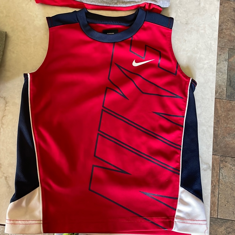 Nike dri-fit boys tank